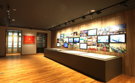 Bảo tàng Đà Nẵng (hơn 5.000 m² sàn gỗ Tếch)