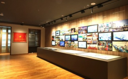 Da Nang Museum (over 5,000 m² of Teak wood flooring)”