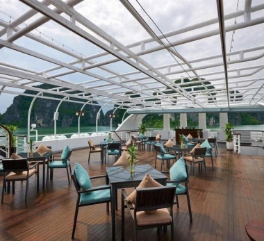 DU THUYỀN TUẦN CHÂU ( HẠ LONG )