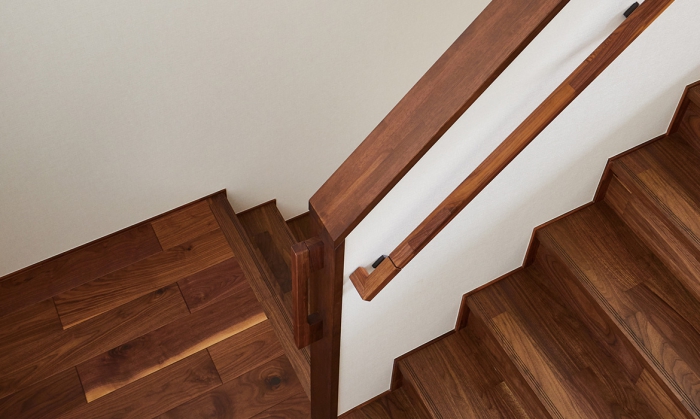 BẬC CẦU THANG TẾCH