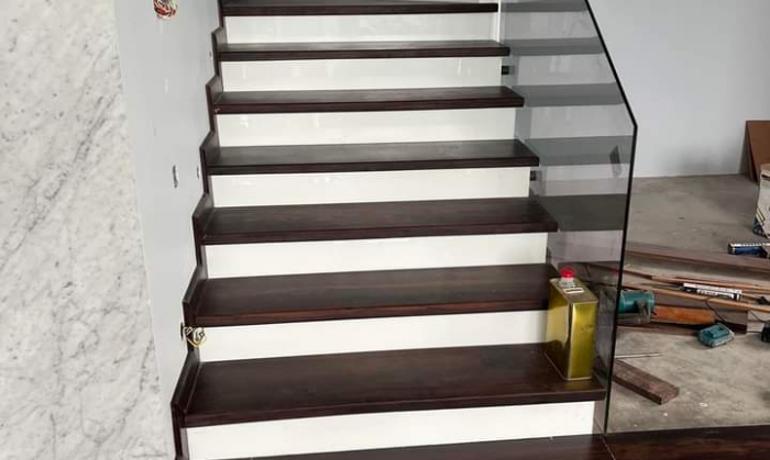 BẬC CẦU THANG CHIÊU LIÊU