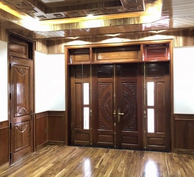 UV PAINTING TECHNOLOGY FOR NATURAL WOOD FLOORING