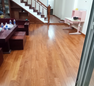 So Sánh Gỗ Căm Xe Và Gỗ Lim – Nên Chọn Loại Nào Cho Sàn Nhà?