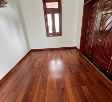 So Sánh Gỗ Căm Xe Và Gỗ Lim – Nên Chọn Loại Nào Cho Sàn Nhà?