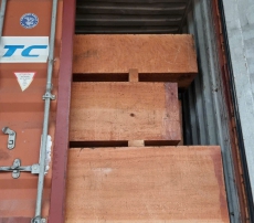 SÀN GỖ DẦU ĐỎ NGOÀI TRỜI