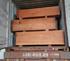 SÀN GỖ DẦU ĐỎ NGOÀI TRỜI