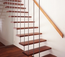 BẬC CẦU THANG TẾCH