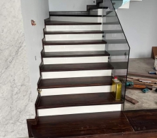 BẬC CẦU THANG CHIÊU LIÊU