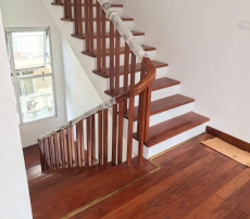 BẬC CẦU THANG CĂM XE